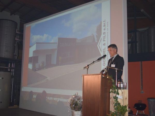 Aweiung Goebel 25 Aweiung Goebel 25