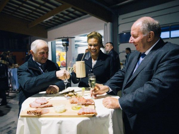 Aweiung Goebel 130 Aweiung Goebel 130