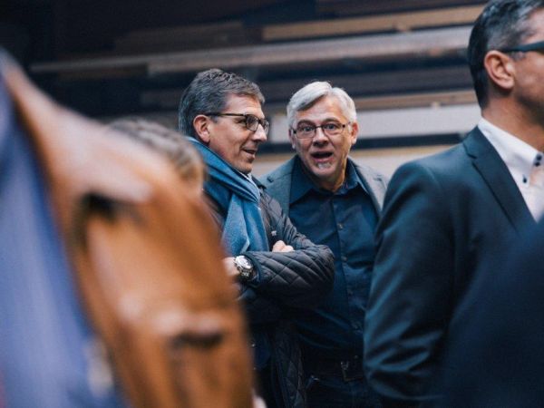 Aweiung Goebel 85 Aweiung Goebel 85